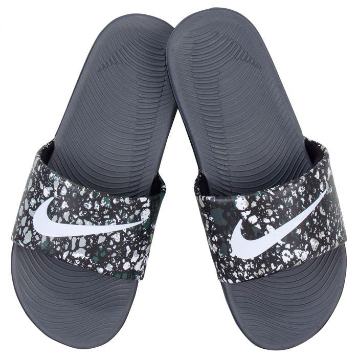 nike sandals grade school