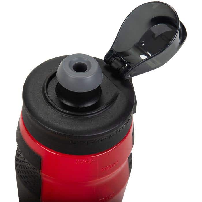 Under Armour 32oz Playmaker Squeeze Bottle